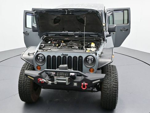 Used 2013 Jeep Wrangler Unlimited Rubicon AWD/4WD image 39