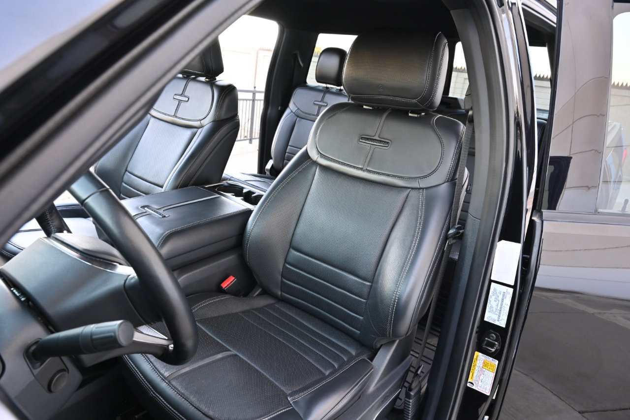 Used 2022 Ford F150 Platinum w/ FX4 Off-Road Package AWD/4WD image 17