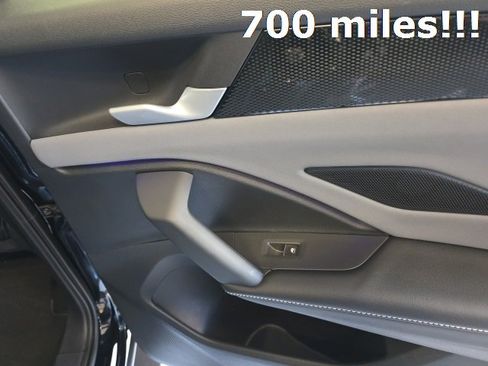 Certified 2025 Volkswagen Tiguan SE image 27