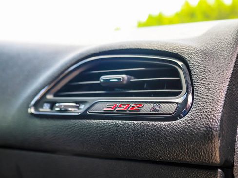 Used 2022 Dodge Challenger R/T Scat Pack RWD image 9