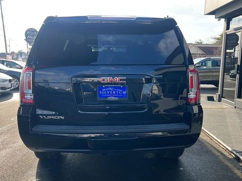 Used 2017 GMC Yukon SLE w/ SLE Value Package image 5