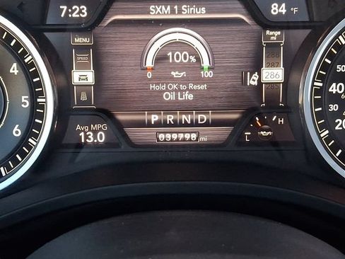 Used 2022 RAM 1500 Laramie AWD/4WD image 23