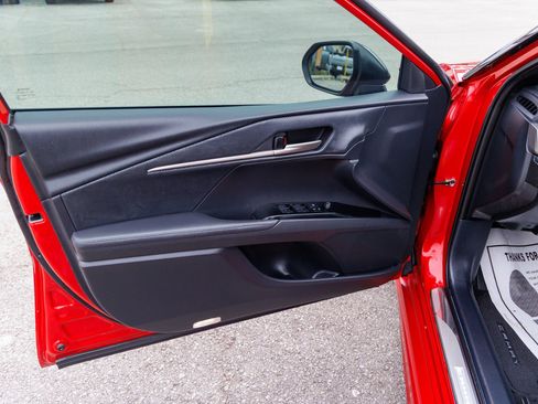 Used 2025 Toyota Camry XSE image 39