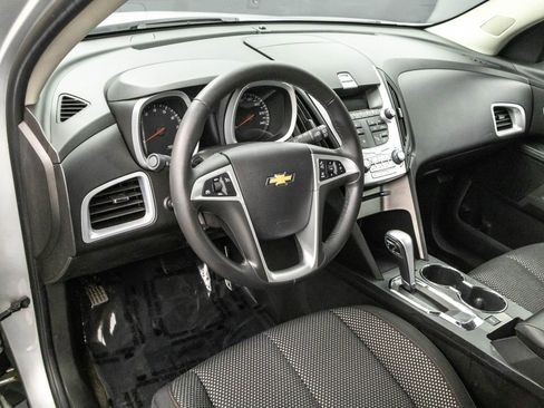 Used 2011 Chevrolet Equinox LT w/ Driver Convenience Package image 5