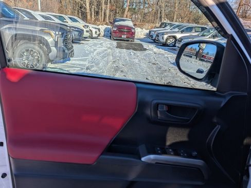 Used 2021 Toyota Tacoma SR5 image 14