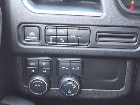 Used 2023 Chevrolet Tahoe Z71 image 25