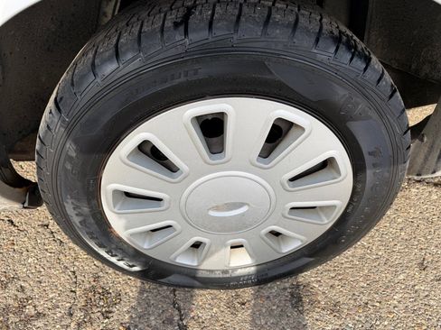 Used 2008 Ford Crown Victoria Police Interceptor image 17