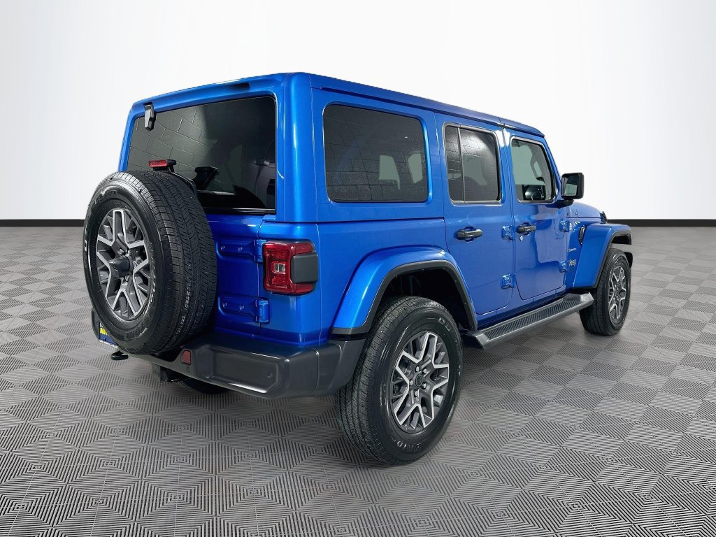 Certified 2024 Jeep Wrangler Unlimited Sahara w/ Technology Group AWD/4WD image 7