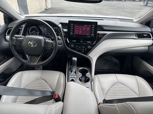 Used 2023 Toyota Camry SE w/ Cold Weather Package image 21