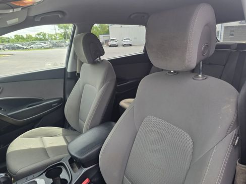 Used 2018 Hyundai Santa Fe SE AWD/4WD image 9