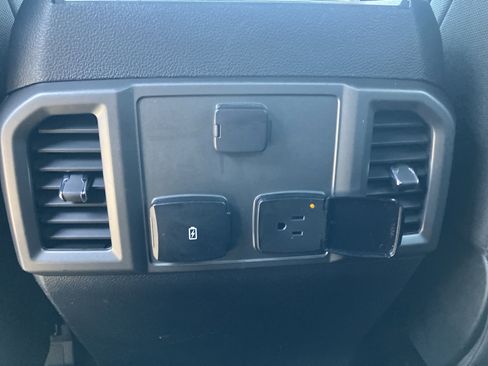Used 2019 Ford F150 XLT w/ Equipment Group 302A Luxury AWD/4WD image 16