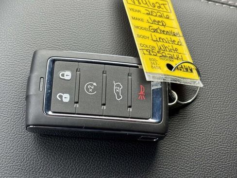 New 2026 Jeep Grand Cherokee L Limited w/ Limited Altitude Package image 30