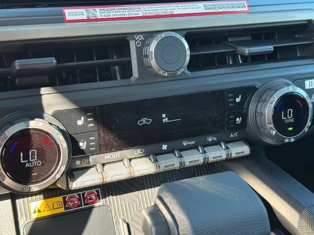 New 2026 Toyota Tacoma TRD Off-Road w/ TRD Off Road Premium Package AWD/4WD image 11