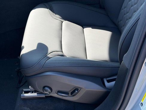 New 2026 Volvo XC90 T8 Plus w/ Protection Package image 18