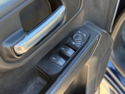 Used 2019 Chevrolet Silverado 1500 Custom Trail Boss image 8