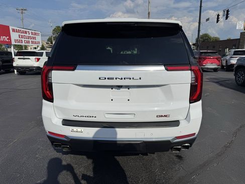 Used 2026 GMC Yukon Denali w/ Sun & Power Step Package AWD/4WD image 7