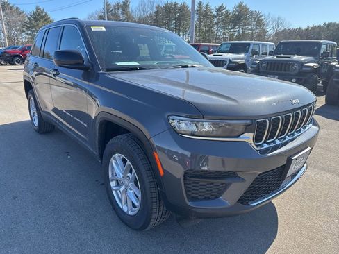 New 2026 Jeep Grand Cherokee Laredo image 7