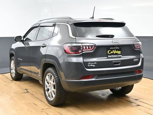 Used 2022 Jeep Compass Latitude AWD/4WD image 7