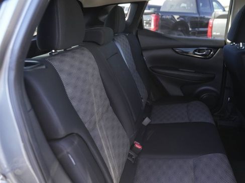 Used 2021 Nissan Rogue Sport SV image 16