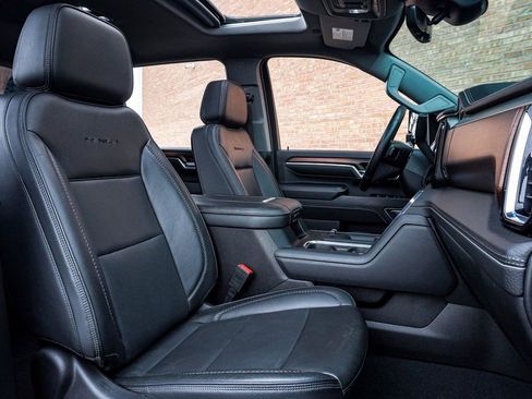 Used 2024 GMC Sierra 2500 Denali w/ Denali Reserve Package image 19