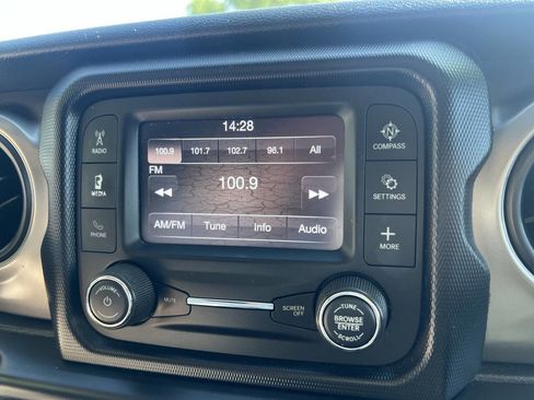 Used 2020 Jeep Gladiator Sport w/ Quick Order Package 24S image 40