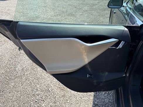 Used 2017 Tesla Model S 60D AWD/4WD image 12