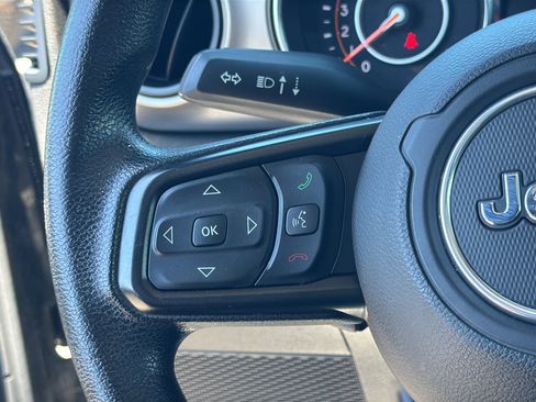 Used 2019 Jeep Wrangler Sport AWD/4WD image 27