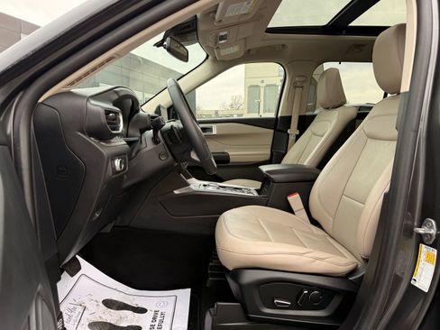 Used 2020 Ford Explorer Limited image 44