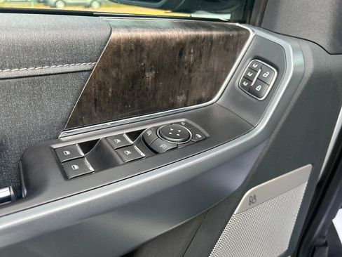 Used 2021 Ford F150 Lariat w/ Equipment Group 502A High image 8