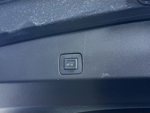 Used 2023 Buick Encore GX Essence w/ Experience Buick Package image 28