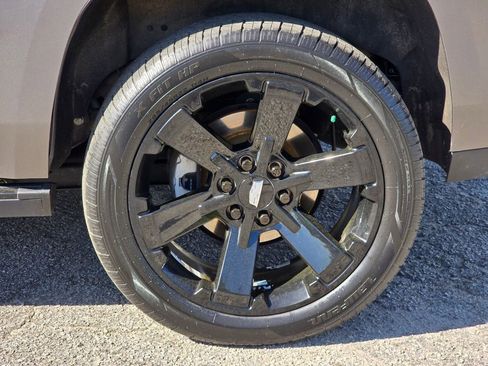 Used 2020 Cadillac Escalade Premium Luxury AWD/4WD image 27