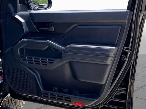 Used 2025 Toyota Tacoma SR RWD image 21