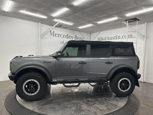 Used 2023 Ford Bronco Badlands image 4