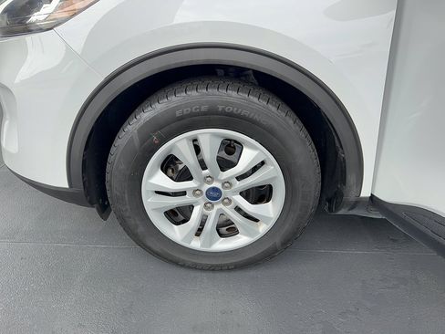 Certified 2020 Ford Escape S FWD image 31