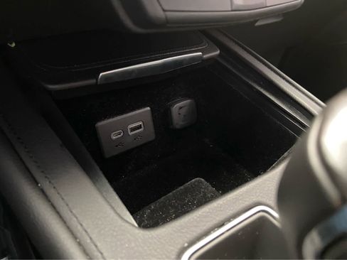 Used 2019 Cadillac XT4 Premium Luxury image 35