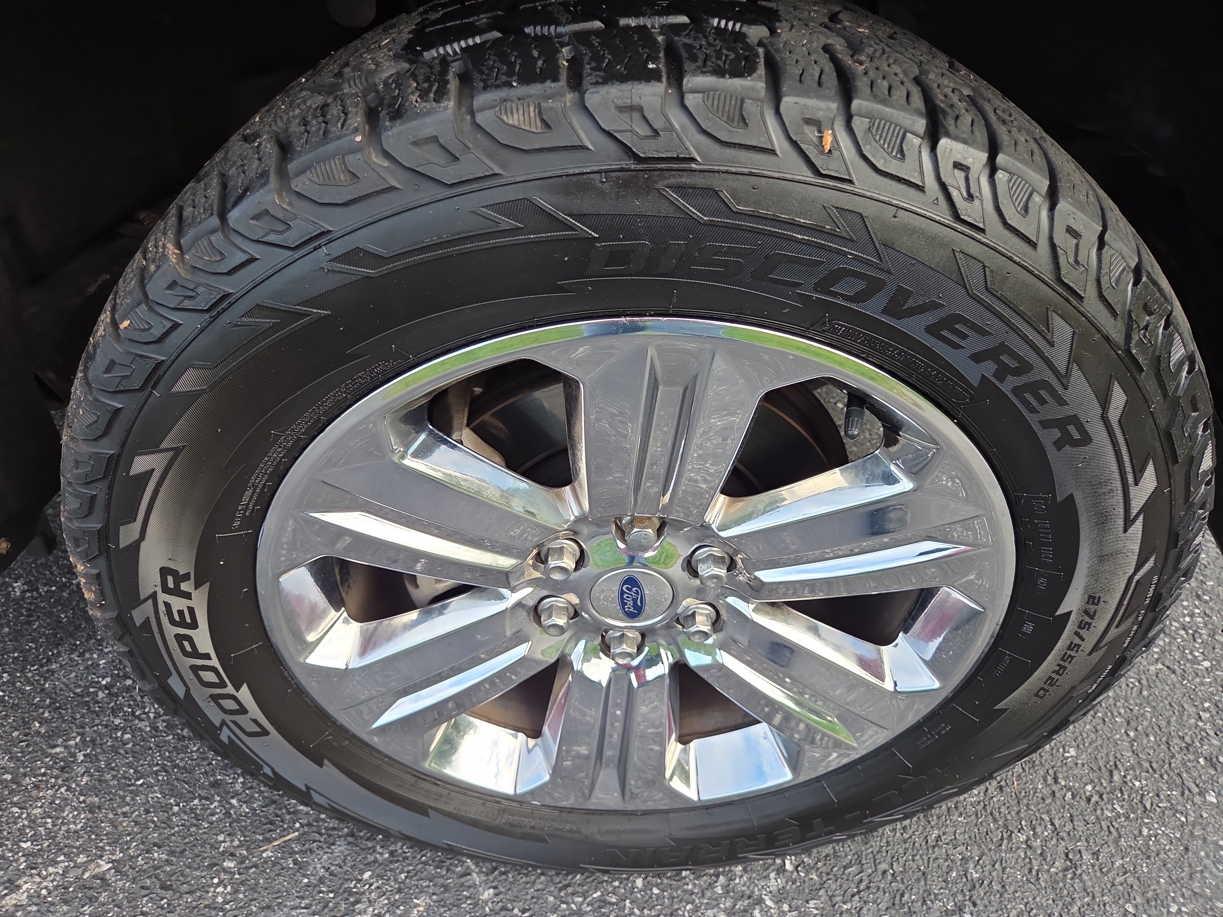 Used 2018 Ford F150 XLT w/ Equipment Group 302A Luxury AWD/4WD image 10