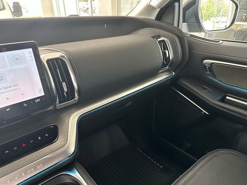 New 2025 Ford Expedition Platinum w/ Driver's Package image 45