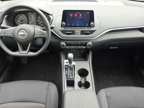 Certified 2025 Nissan Altima 2.5 S FWD image 14