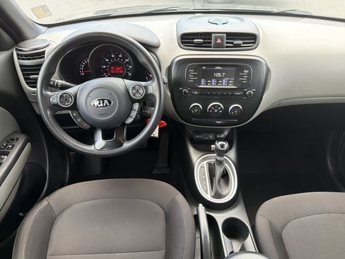 Used 2018 Kia Soul FWD image 27