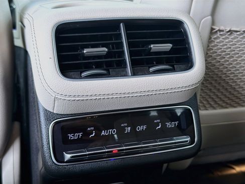Used 2021 Mercedes-Benz GLS 580 4MATIC image 21