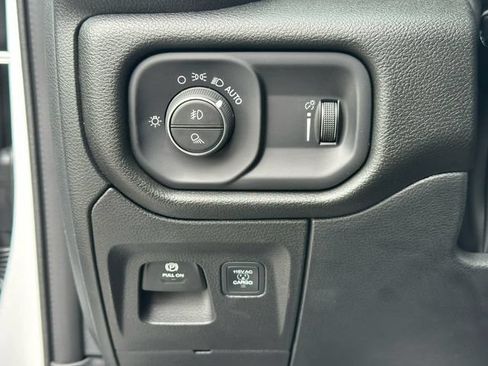 New 2026 RAM 1500 Express AWD/4WD image 22