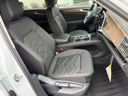 New 2026 Volkswagen Atlas SE image 25
