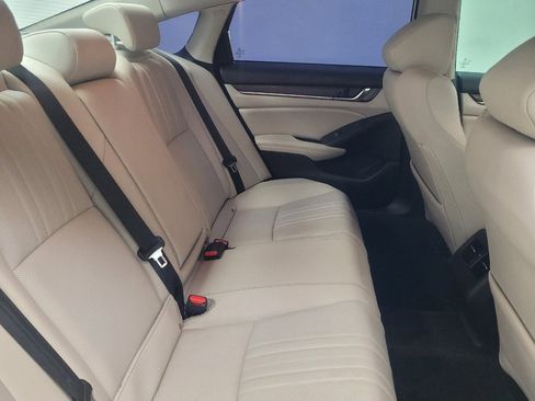 Used 2020 Honda Accord Touring image 19