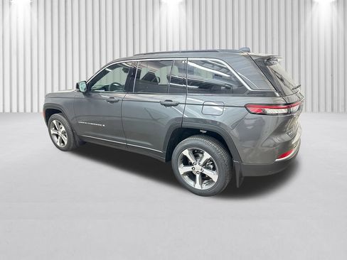 New 2026 Jeep Grand Cherokee Limited AWD/4WD image 7