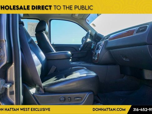 Used 2011 Chevrolet Suburban LT image 26