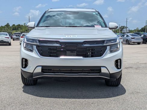Used 2024 Kia Seltos SX w/ SX Sunroof Package AWD/4WD image 3