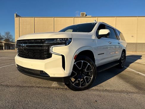 Used 2021 Chevrolet Suburban RST w/ Luxury Package image 1