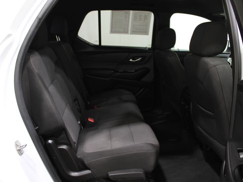 Used 2023 Chevrolet Traverse LT FWD image 27