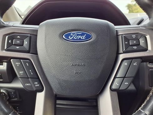 Used 2020 Ford Expedition Platinum image 19
