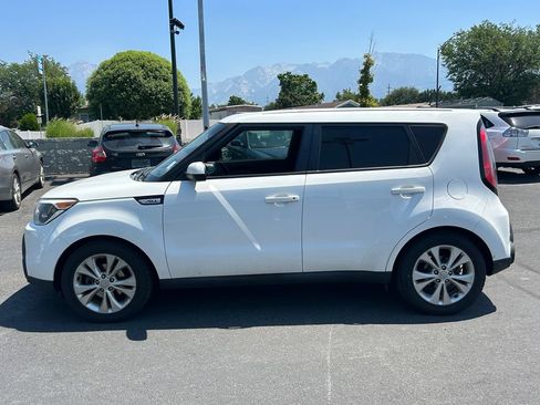 Used 2015 Kia Soul + FWD image 7